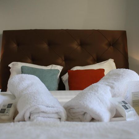 Logis Hotel Chemin Des Dames Le Relais De Fleurette Pontavert Ruang foto