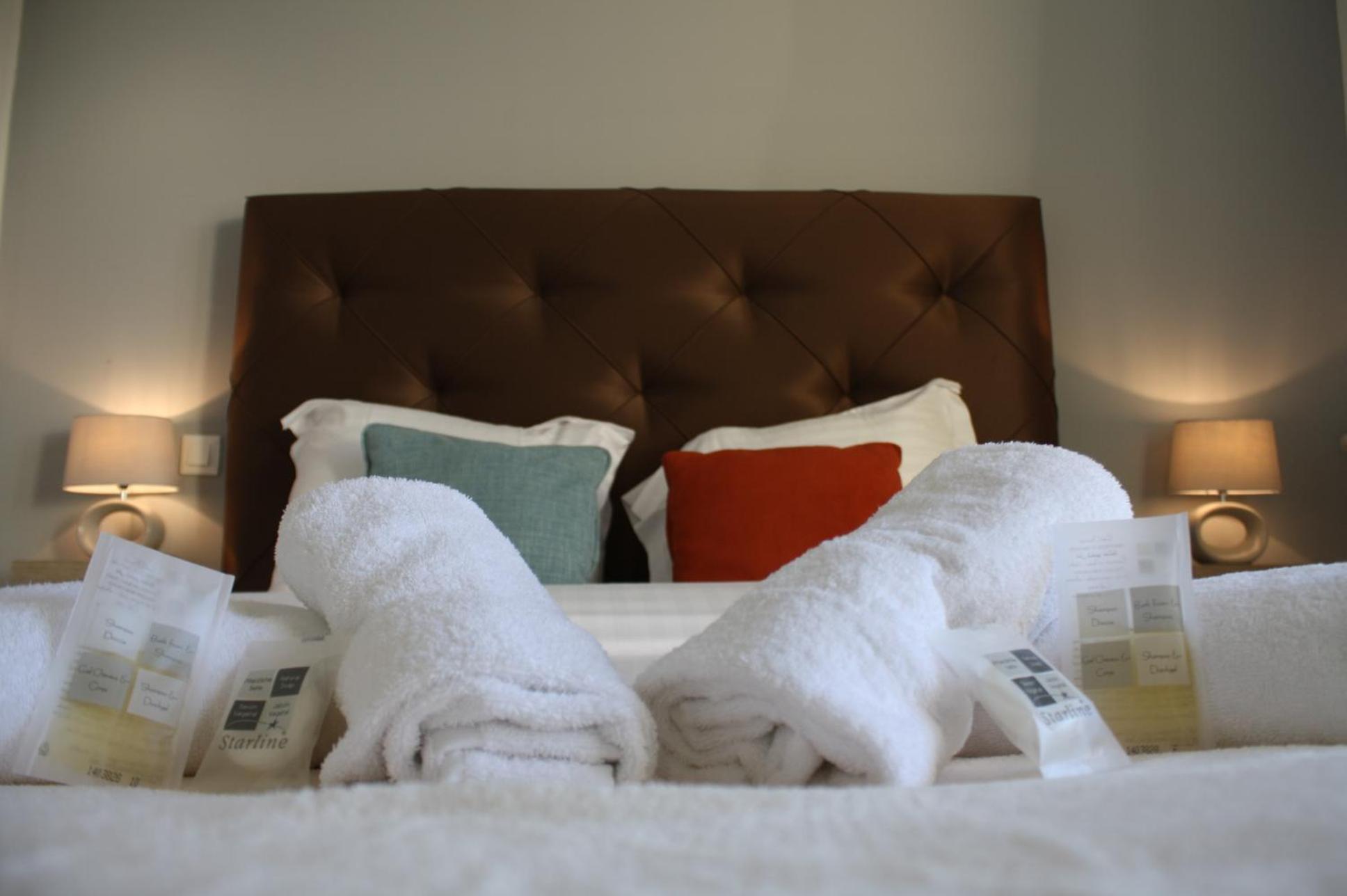 Logis Hotel Chemin Des Dames Le Relais De Fleurette Pontavert Ruang foto