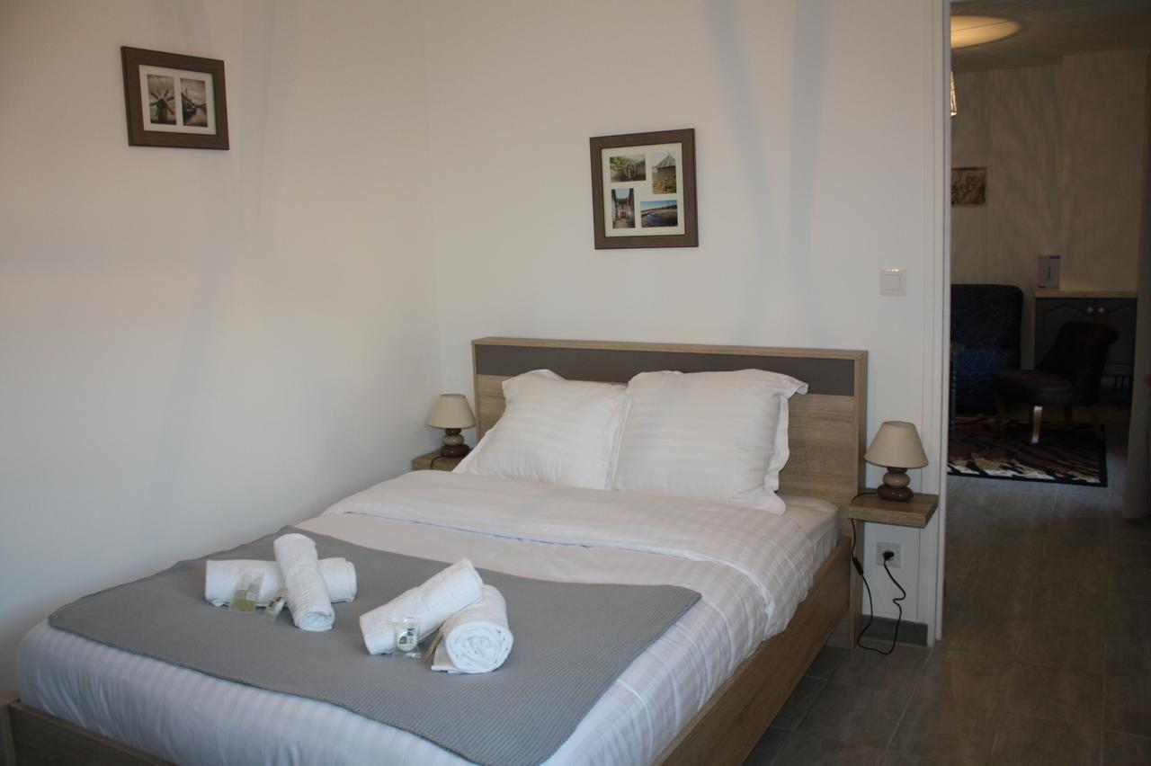 Logis Hotel Chemin Des Dames Le Relais De Fleurette Pontavert Bagian luar foto